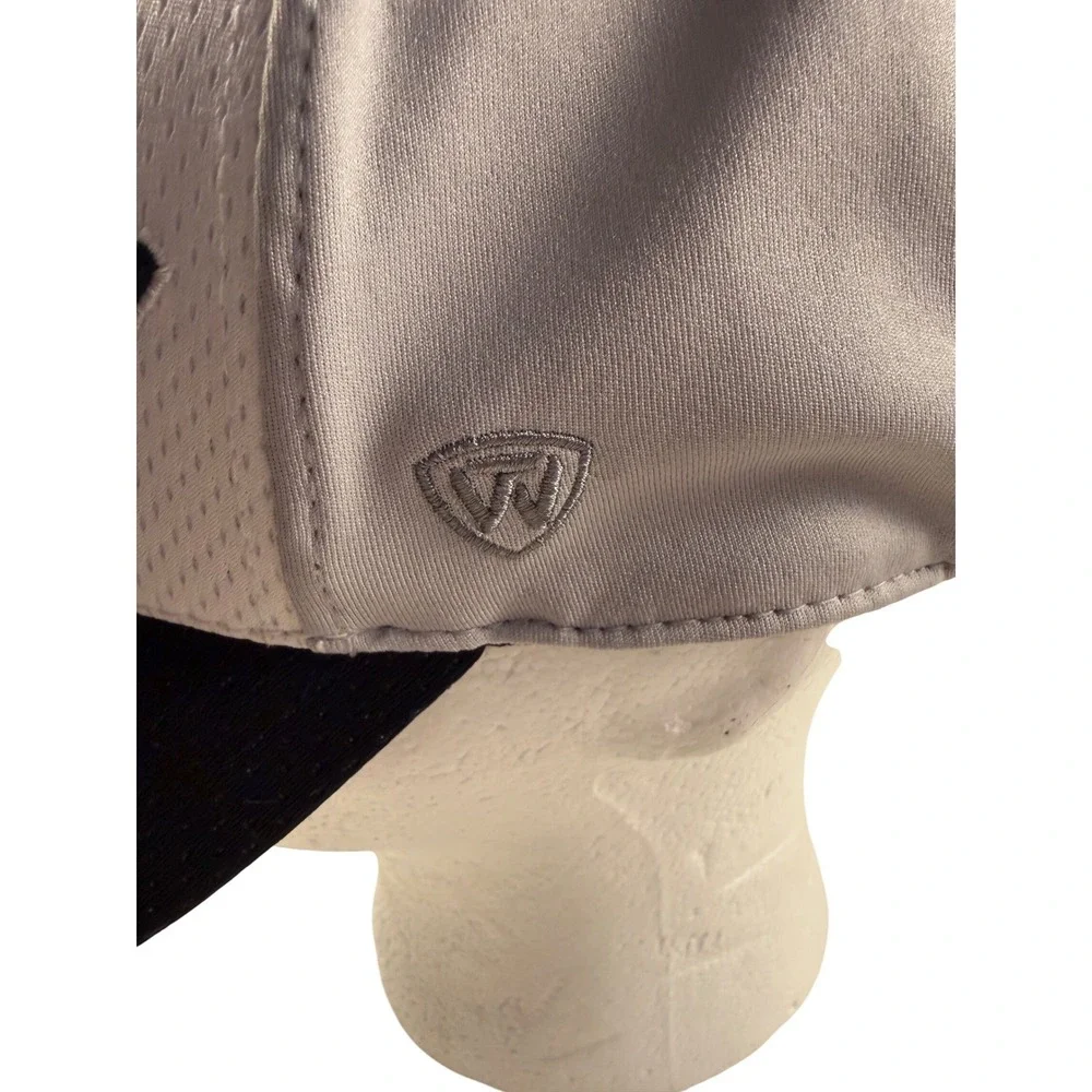 Top of the World West Virginia Mountaineers OneFit Hat Mens M/L Navy‎ White Cap